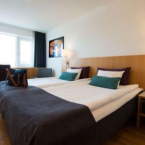 Standard Zimmer mit Kingsize-Bett
